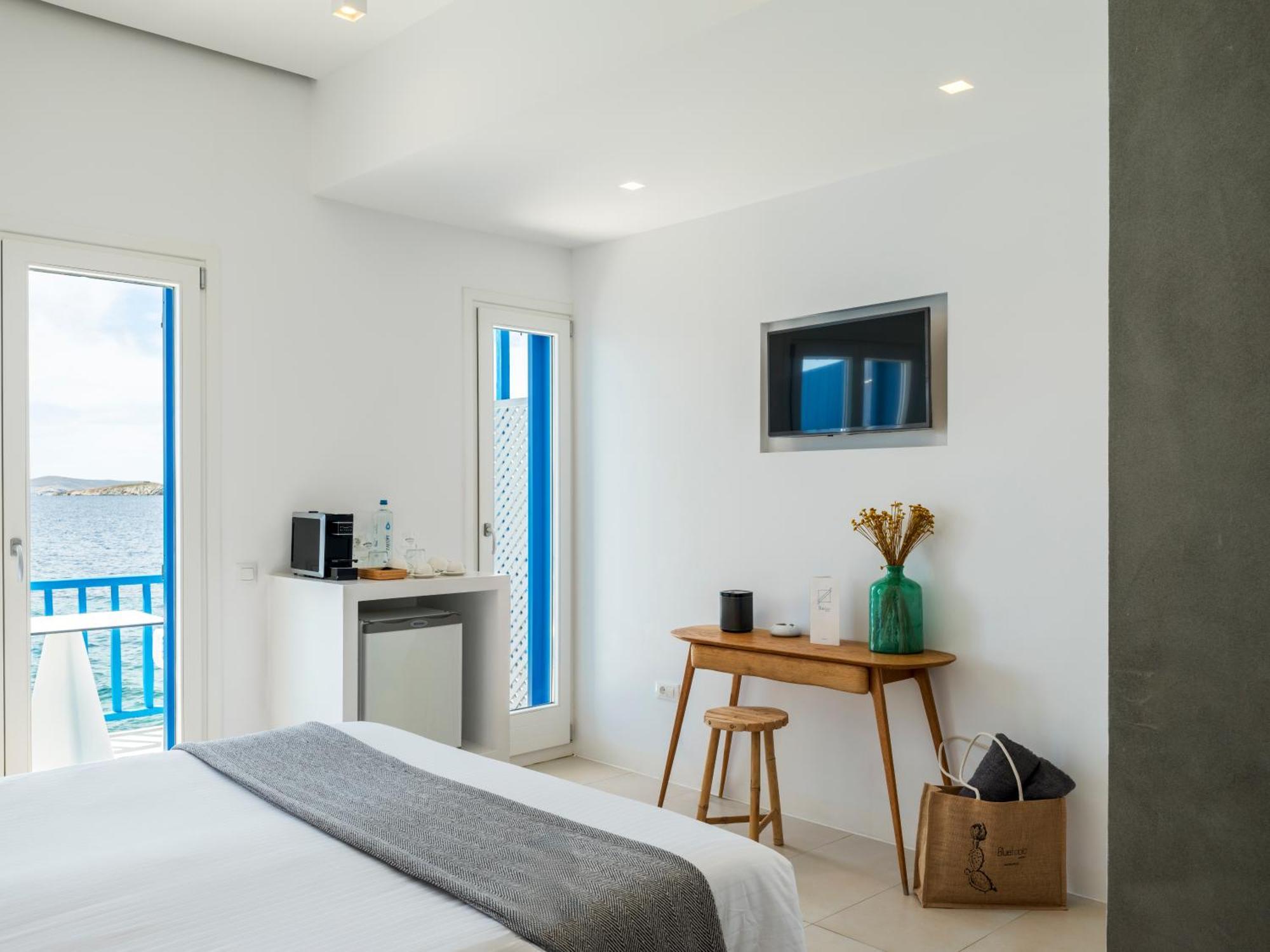 Bluetopia Suites Mykonos Town Exterior photo